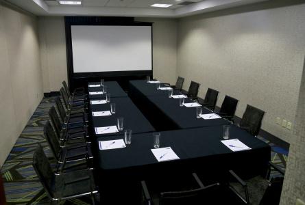 Holiday Inn Express & Suites Brampton by IHG - 40