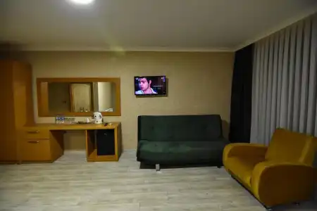 Green Palace Suite - 118