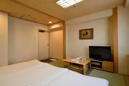 Toyoko Inn Sendai Nishi-Guchi Hirose-Dori - 4