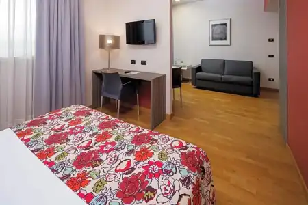 Best Western Falck Village - 72