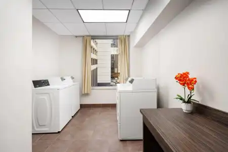 La Quinta Inn & Suites by Wyndham Chicago Downtown - 24