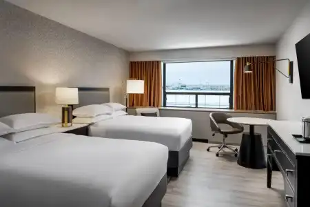 Sheraton Montreal Airport - 23