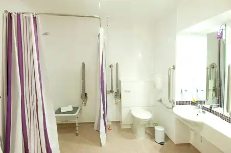 Premier Inn London Putney Bridge - 26