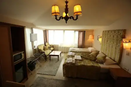 Tashkonak Studio Suites - 103