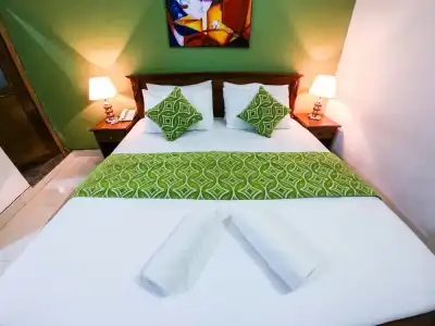 Romance Hills - 55