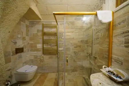 Serenus Cave Suites - 81