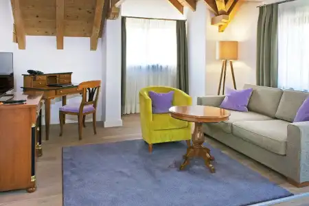 Bayerischer Hof - 151