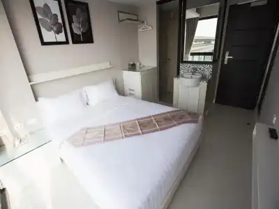Serenotel Pattaya Beach Front - 53