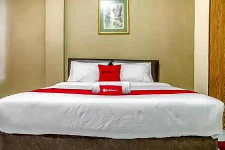 RedDoorz near Plaza Senayan - 15