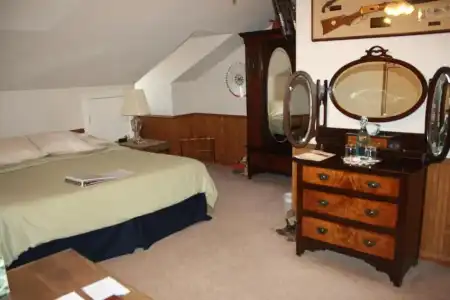 Woodrow House Bed & Breakfast - 16