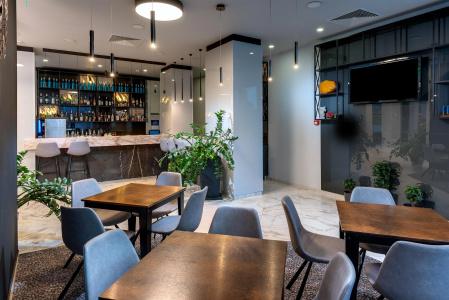 Best Western Plus Premium Inn - 32