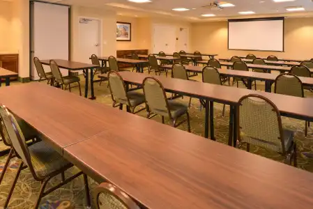 Hampton Inn Omaha Midtown-Aksarben Area - 16
