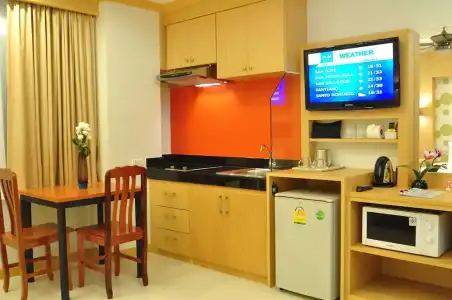 Green Harbor & Service Apartment - 59