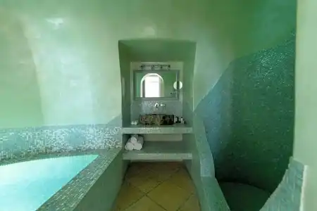 Above Blue Suites - 130