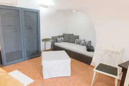 Lotza Studios - 182