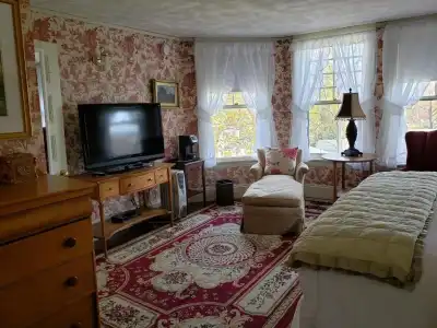 Moseley Cottage Inn & Town Motel - 22