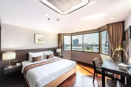 Royal Suite Bangkok - 2