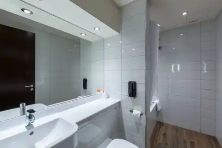 Premier Inn Doha Airport - 10