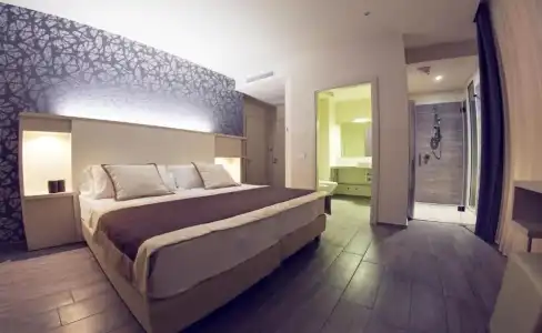 L'Hotel - 49