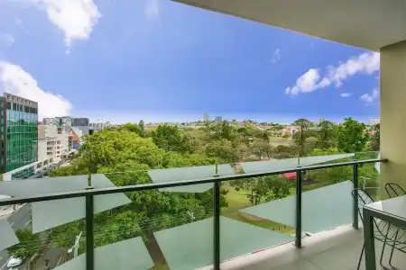 Vine Serviced Apartments - 66