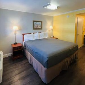 Van Ness Inn - 40