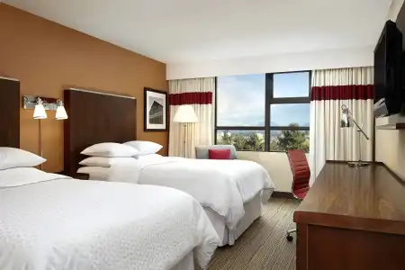 Sheraton Vancouver Airport - 3