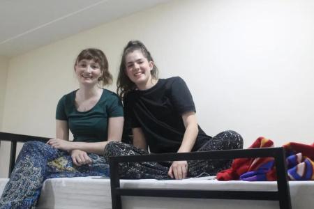Bedweiser Backpackers Hostel - 24