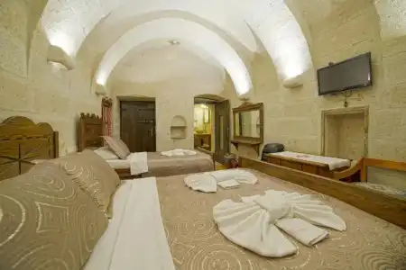 Safran Cave - 44