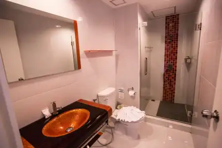 The Original Orange Rooms - 7