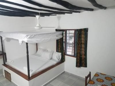 Baraka Aquarium Bungalows - 1