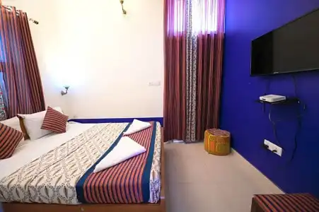Chitra Katha - A Story Per Stay - 123