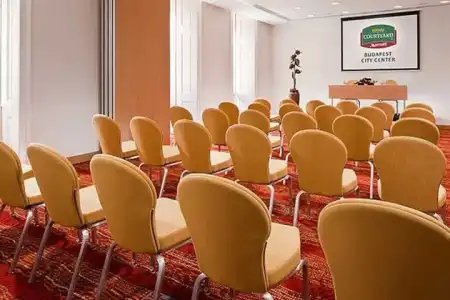 Courtyard by Marriott Budapest City Center - 28