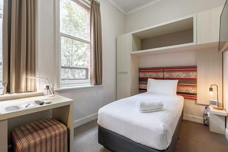 Best Western Melbourne City - 30