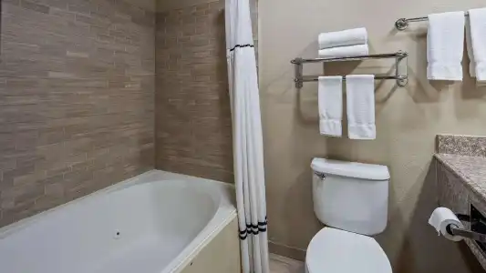 Baymont by Wyndham Lubbock - 32