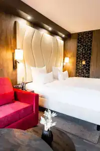 PLAZA Premium - 52