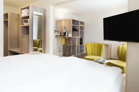 PLATZHIRSCH ZÜRICH- Downtown Boutique & Sushi Lounge - 76