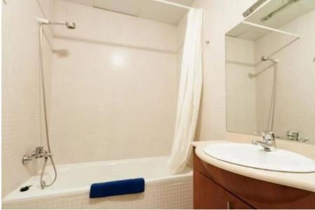 Feel Hostels Soho Malaga - 8