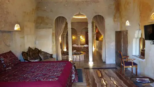 Oread Cave Suites - 330