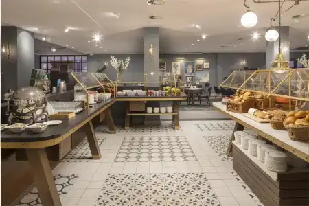 Hilton Dusseldorf - 12