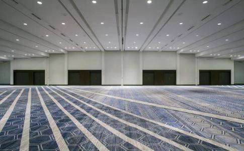 Sheraton Norfolk Waterside - 12