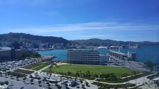 Bay Plaza - 7