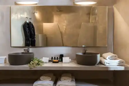 Andronis Boutique - 9