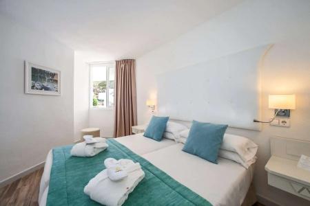 FERGUS Style Cala Blanca Suites - 4