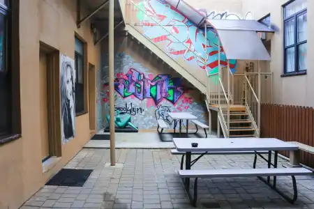 NY Moore Hostel - 20