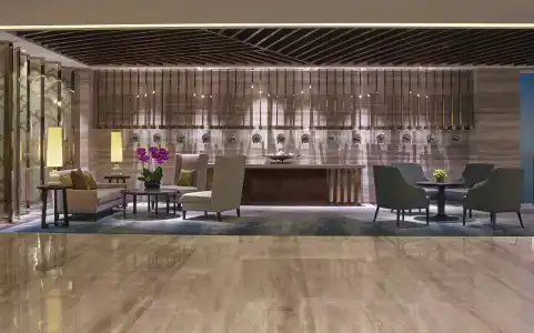 Hilton - 33