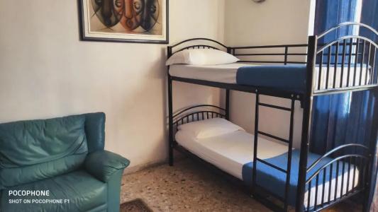 Two Ducks Hostel - 22