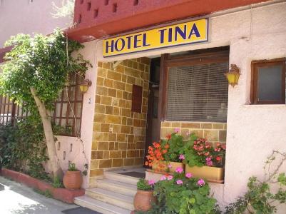Tina - 36