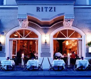 Ritzi - 18