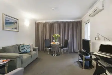 The Peninsula Riverside Serviced Apartments - 50