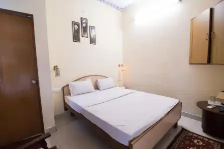 Chitra Katha - A Story Per Stay - 28